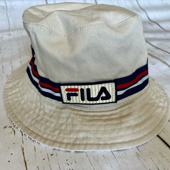 SOLD … FILA Bucket hat - Picture 5 of 7